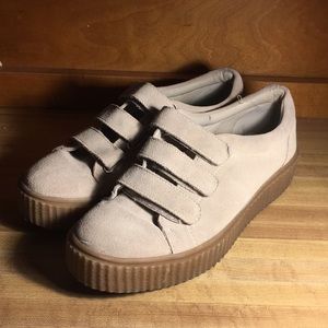 Velcro sneakers